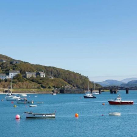 Harbourside 2 Bed Apartment, Barmouth Bridge Views Екстер'єр фото
