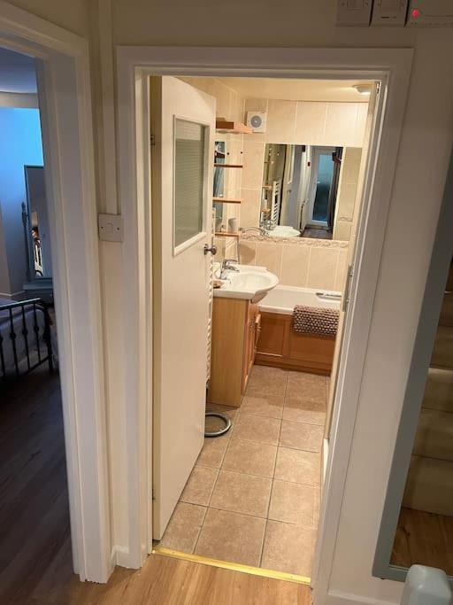 Harbourside 2 Bed Apartment, Barmouth Bridge Views Екстер'єр фото